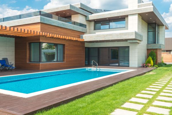 Top astuces pour installer facilement votre piscine coque rectangulaire